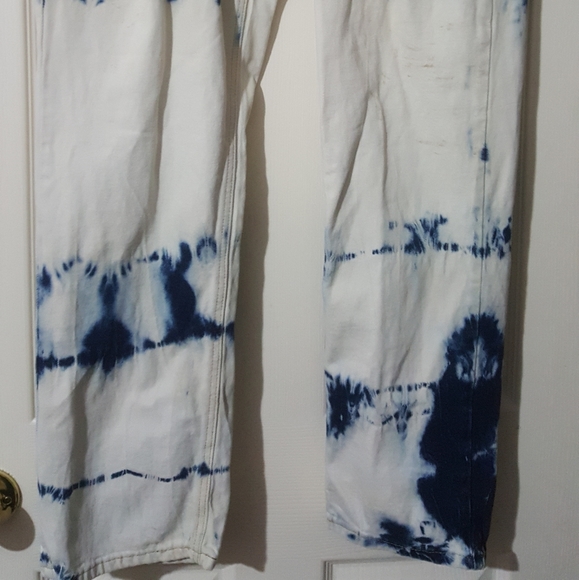 Levi Jeans - Picture 2 of 6